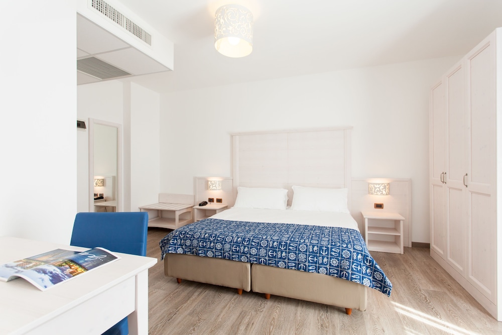 REGENTS HOTEL JESOLO 9/29