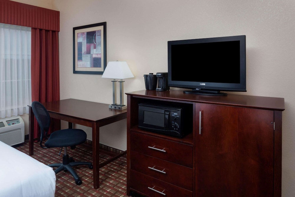 La Quinta Inn And Suites By Wyndham Macon West 35/42