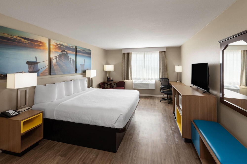 Days Inn by Wyndham Mountain Home 26/55