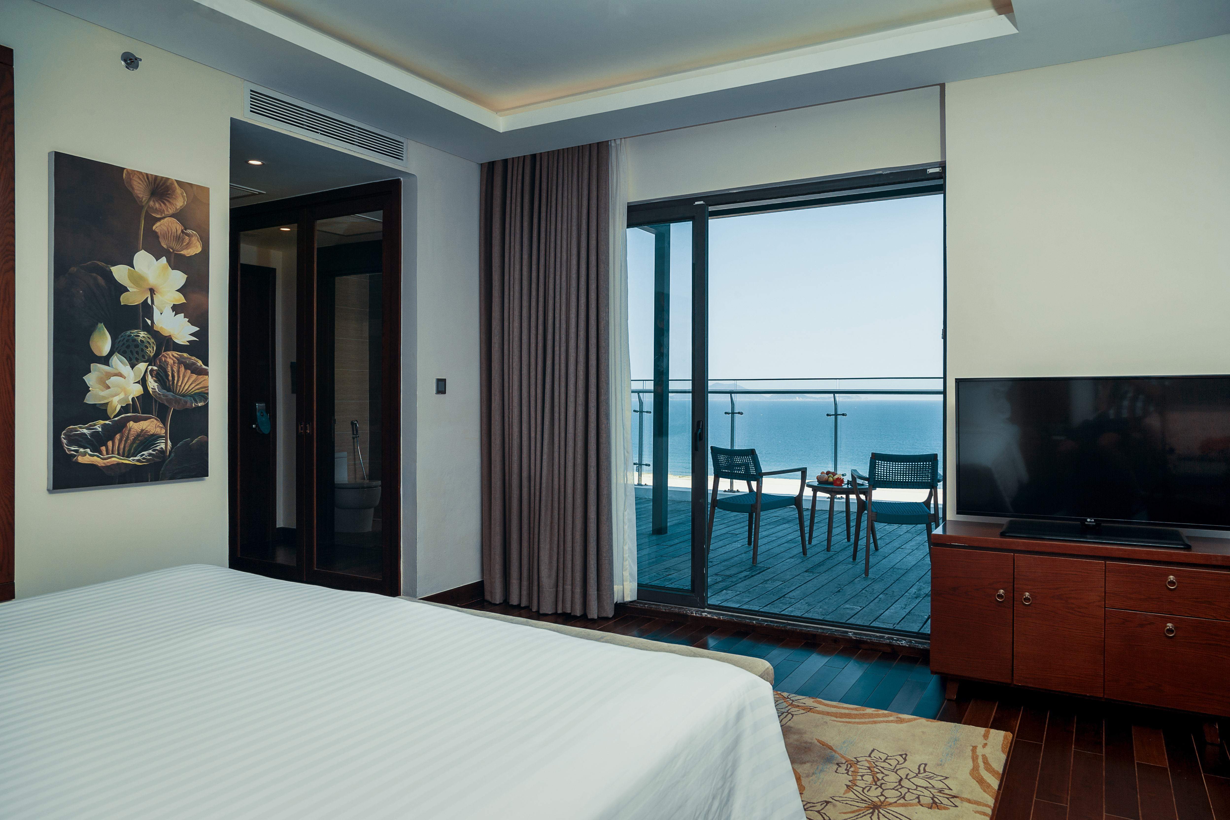 Ocean, Deluxe, King Bed, Terrace
