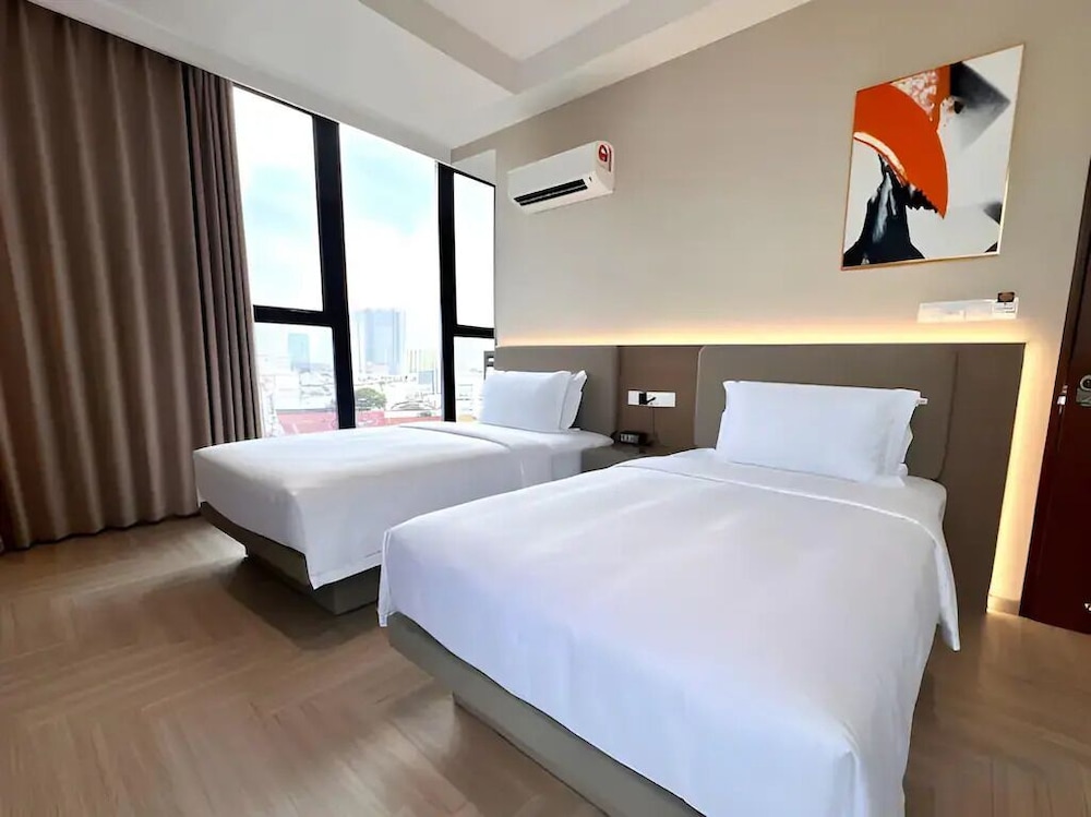 Standard, Twin Beds