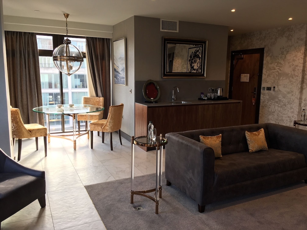 DoubleTree by Hilton Belfast City Ten Square 34/55