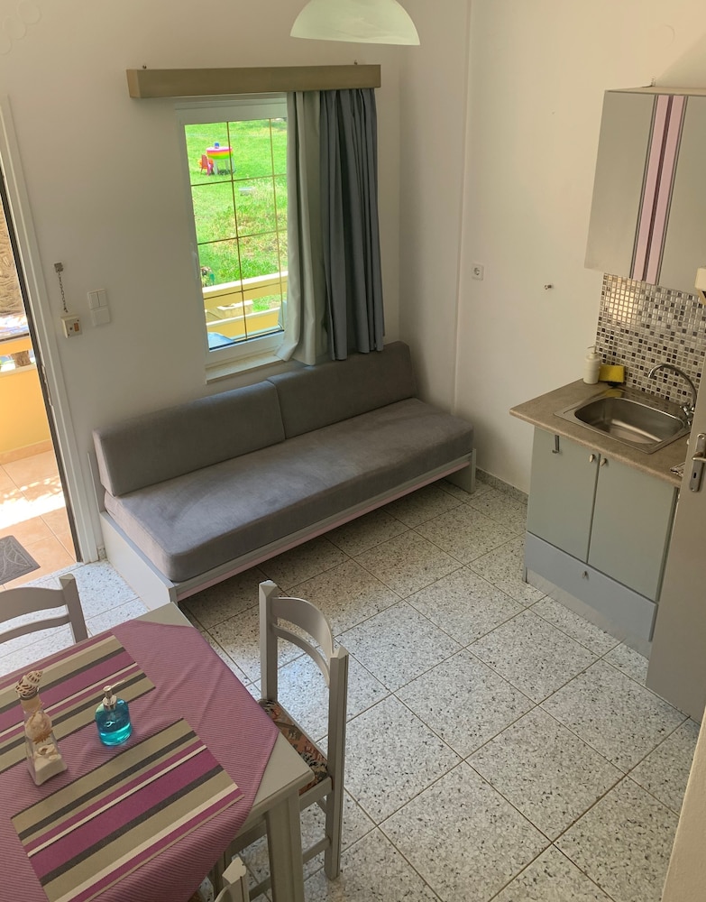 Ermis Suites 27/51
