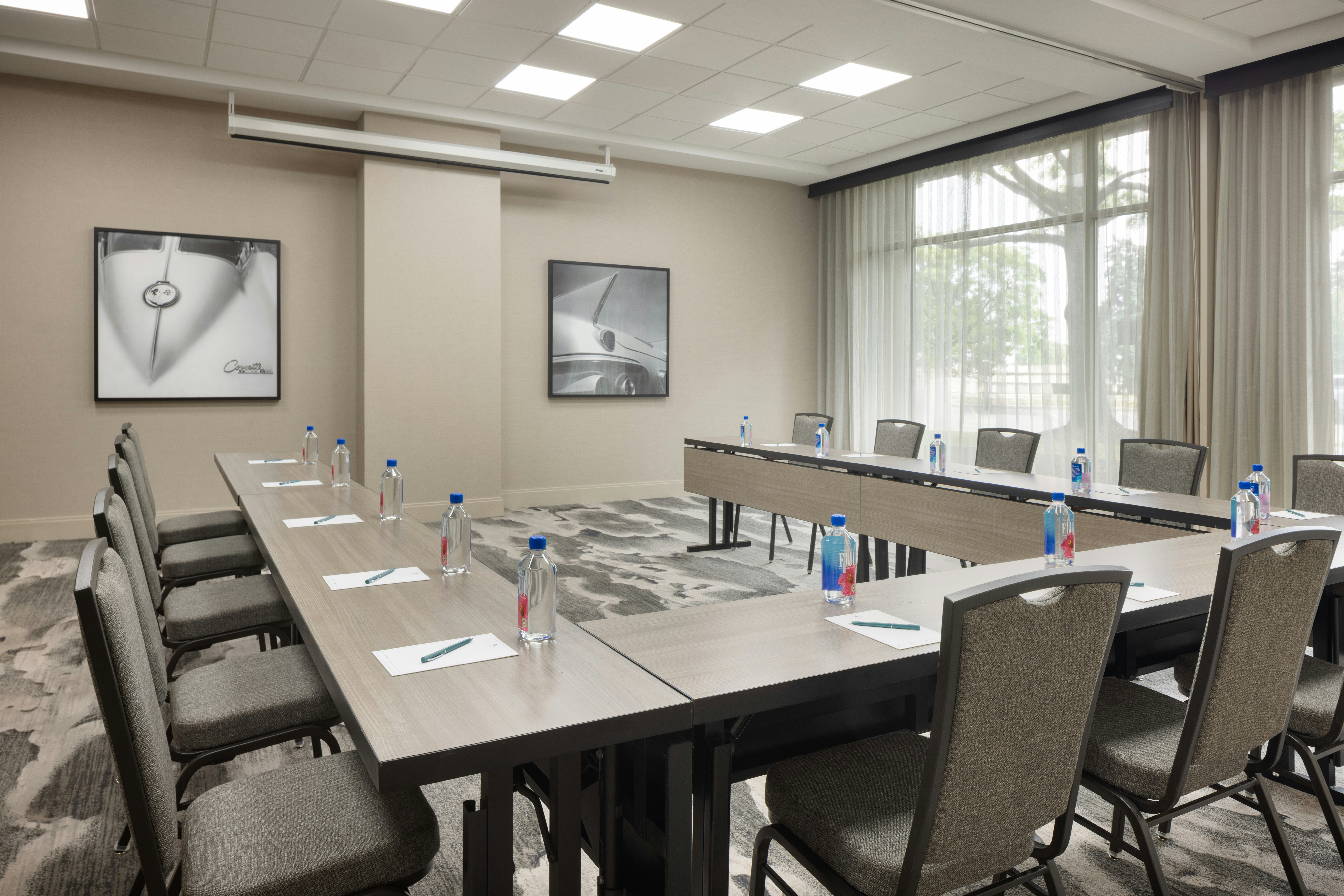 Embassy Suites by Hilton Detroit Troy Auburn Hills 69/77