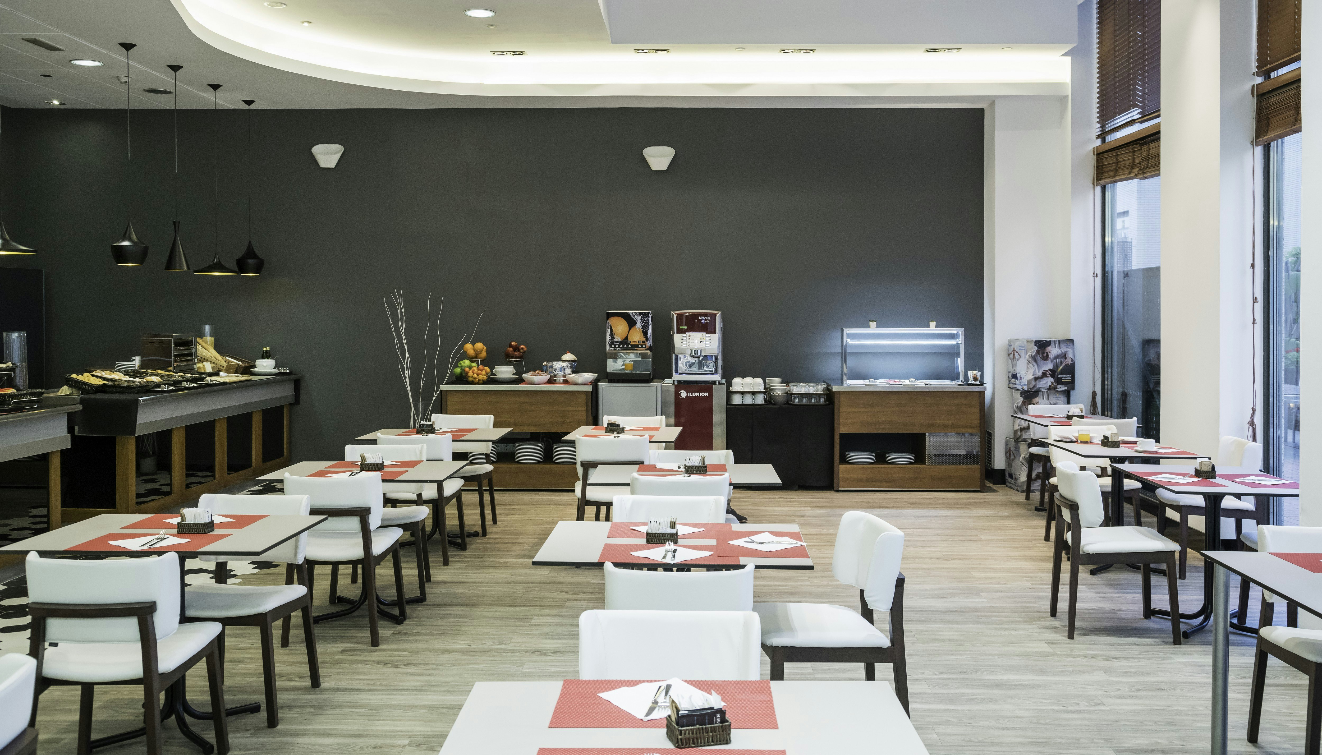 Ilunion Valencia 3 Hotel 35/51