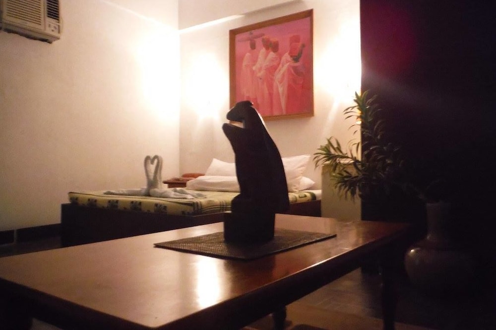 Antonios Pension House 36/50