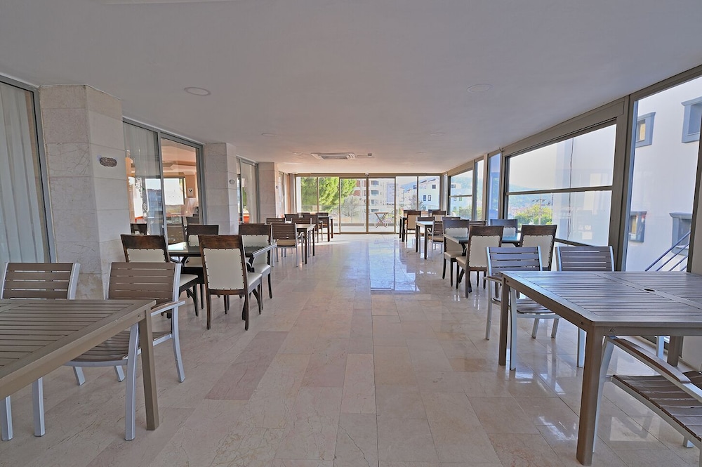 Calis Hotel 28/48
