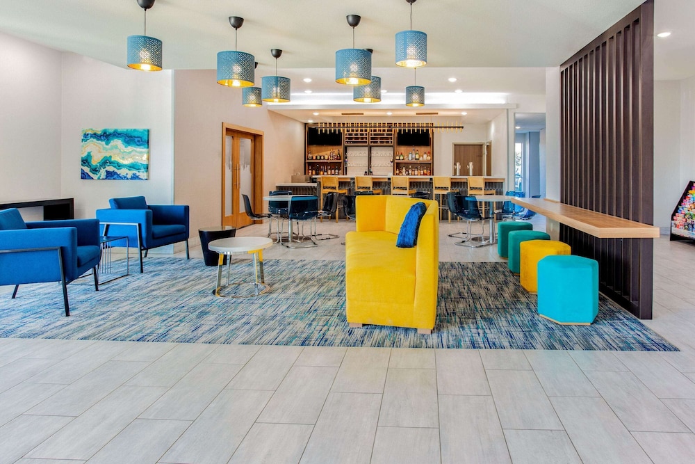 La Quinta Inn & Suites By Wyndham San Antonio Alamo City 38/49