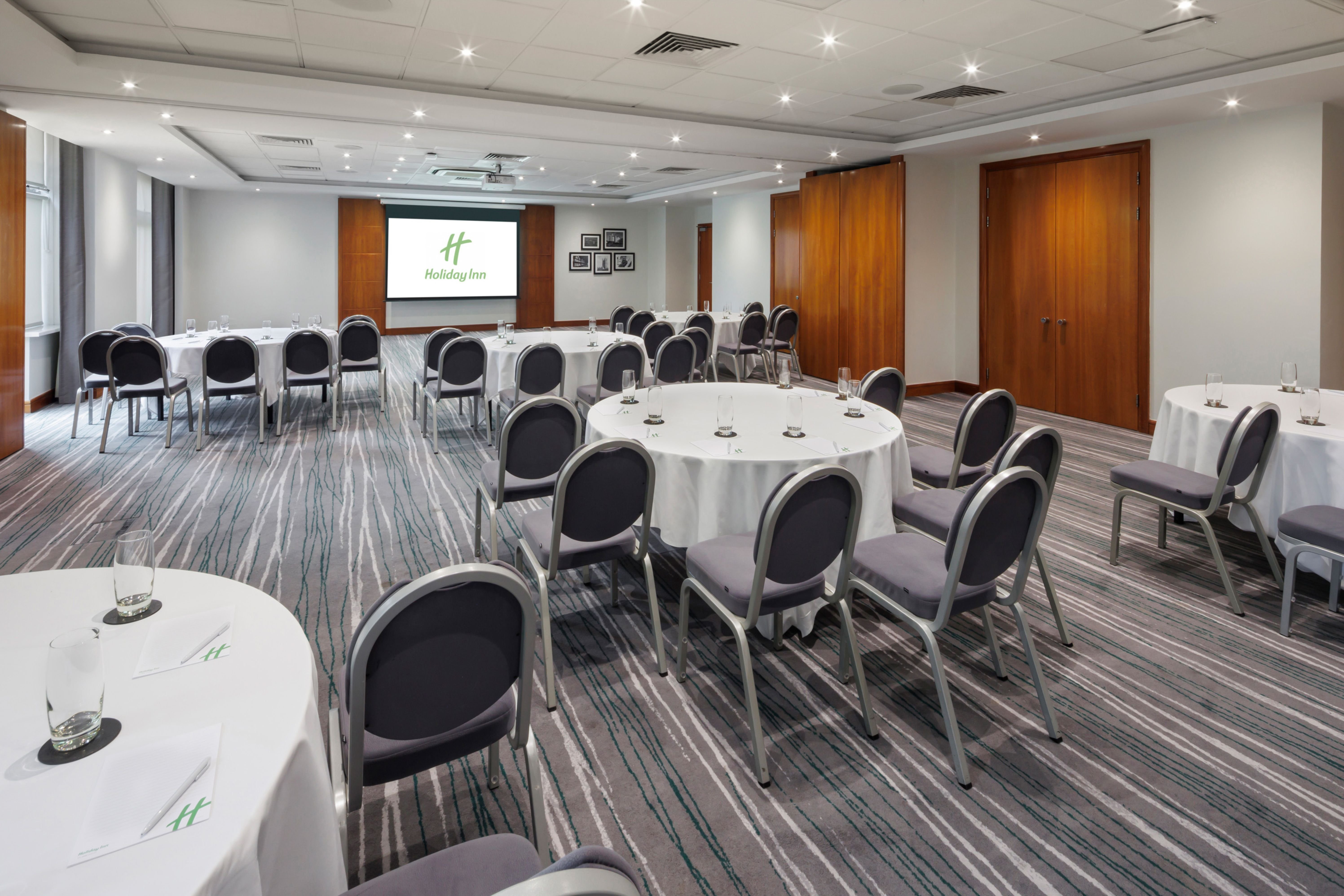 Holiday Inn Gloucester Cheltenham 33/49