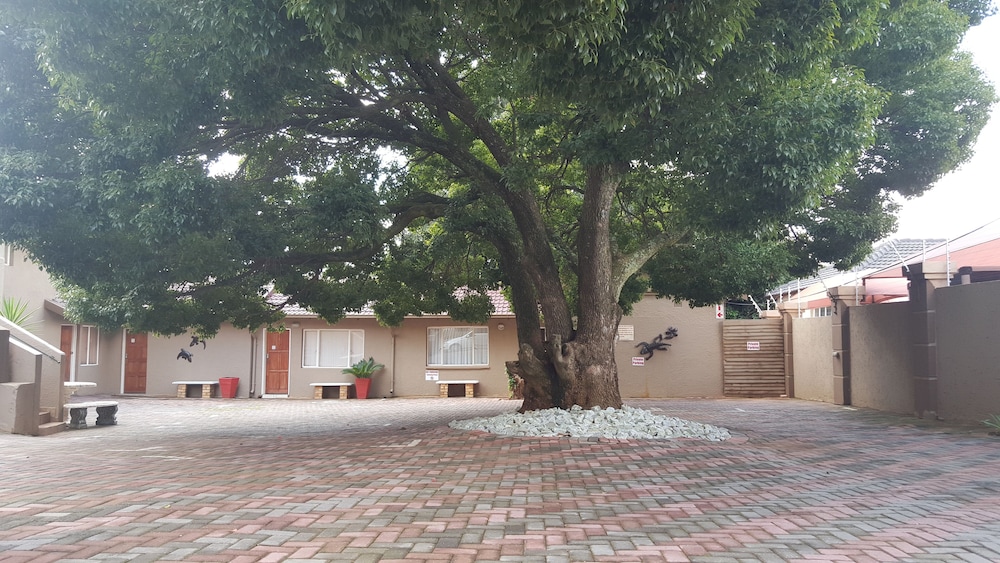 African Sky Guest House 34/50