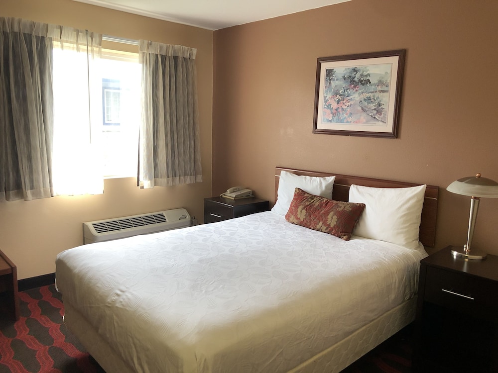 Americas Best Value Inn & Suites Forest Grove Hillsboro 7/34