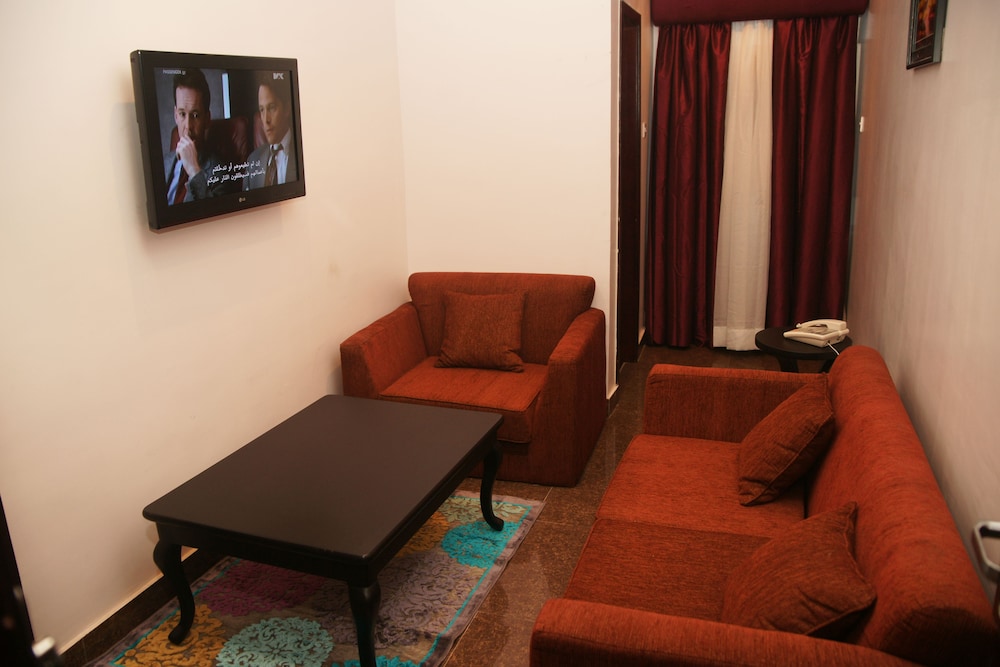 Ellis Suites Limited 17/28
