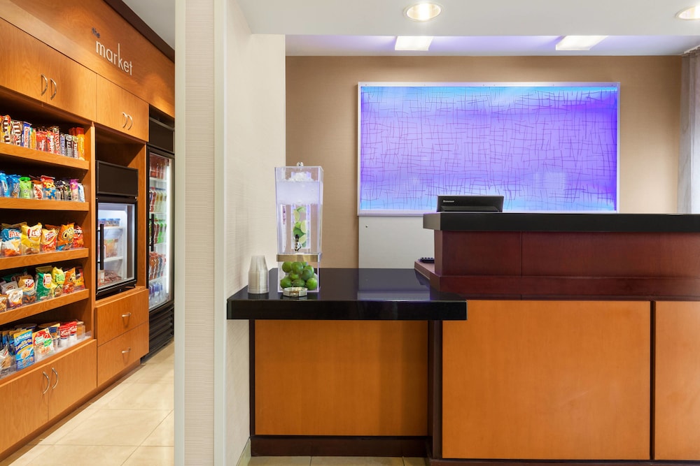 Fairfield Inn and Suites Omaha East/Council Bluffs IA 7/36