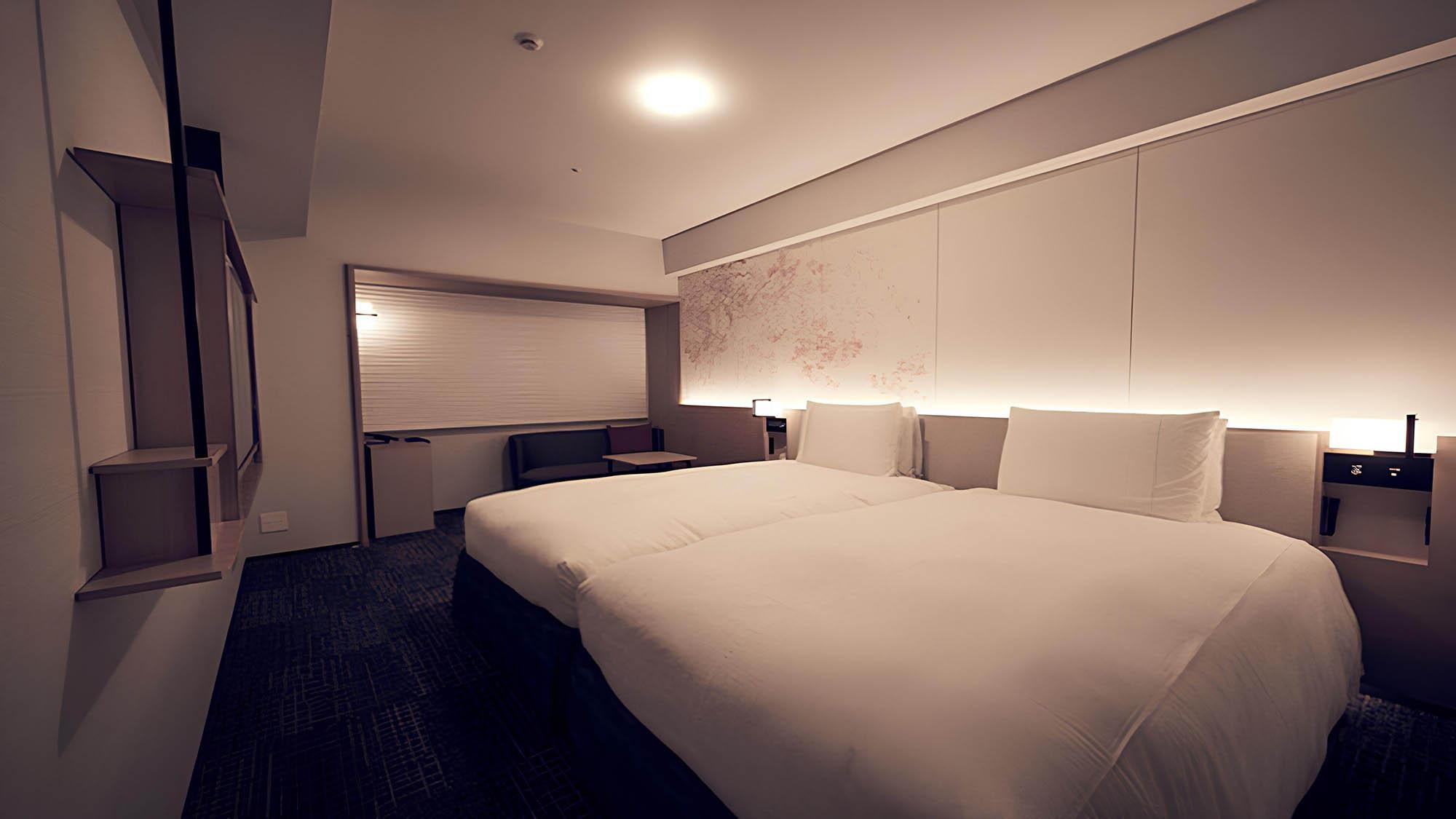 Moderate, Twin Beds, Corner