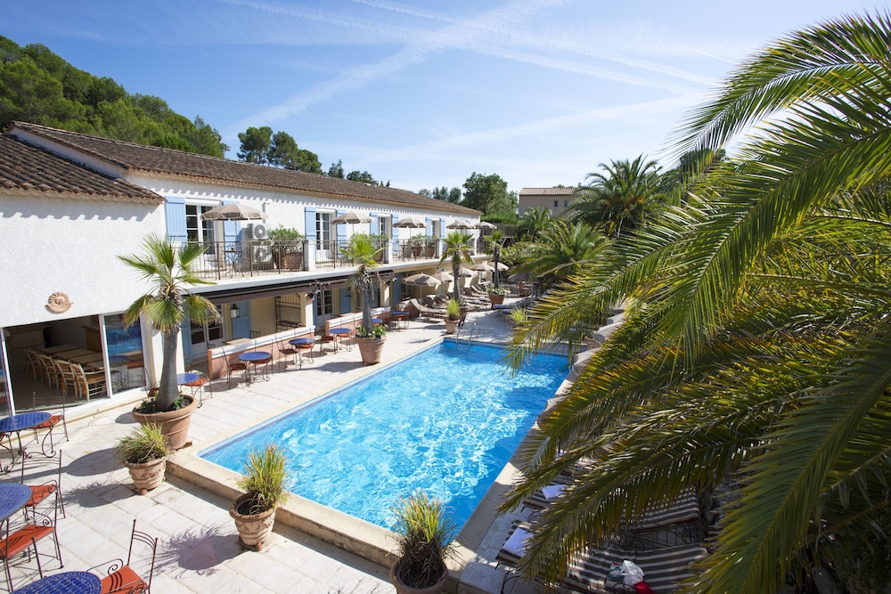 Hotel La Bastide De Valbonne 28/32