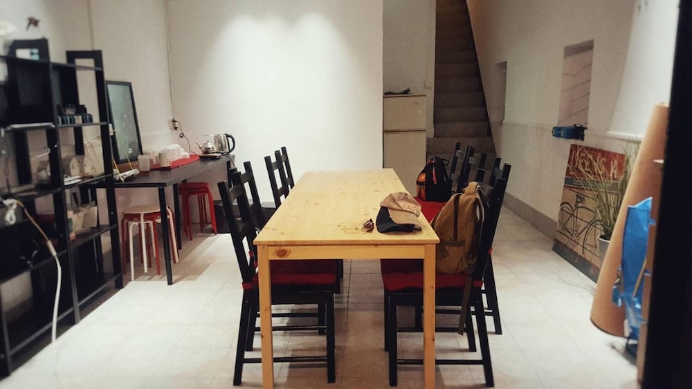 Houselet Hostel 19/40