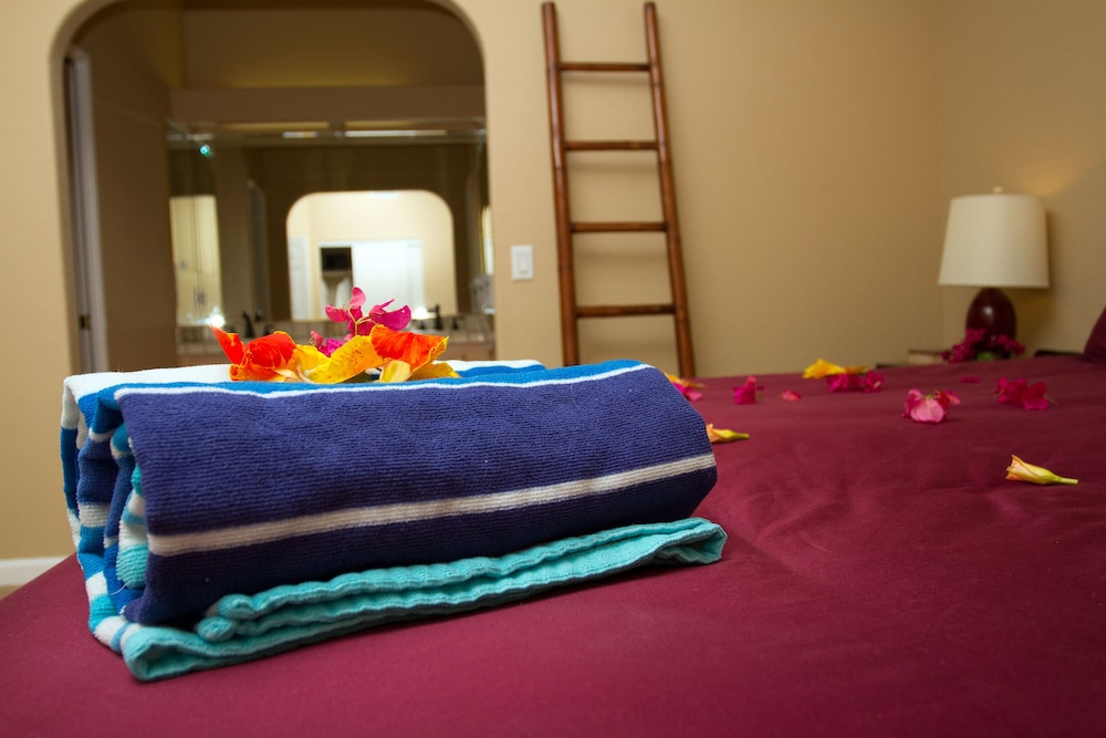 Sea Mountain Nude Resort and Spa Hotel 4/22