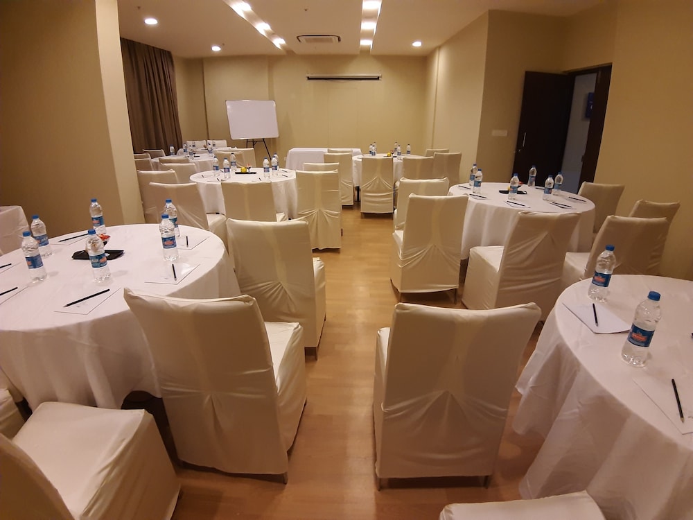Starlit Suites 38/50
