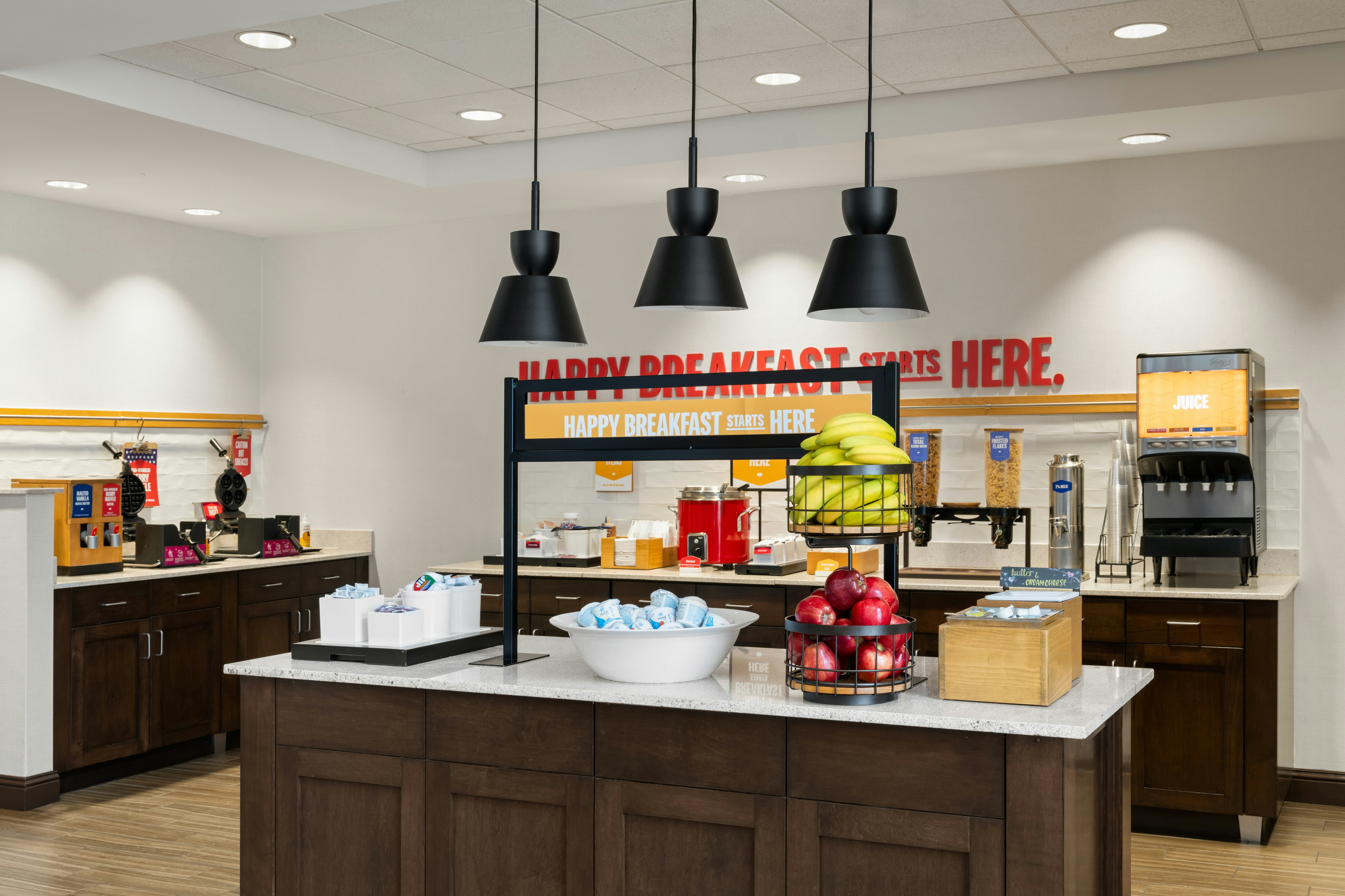 Hampton Inn Suites Deland 52/77