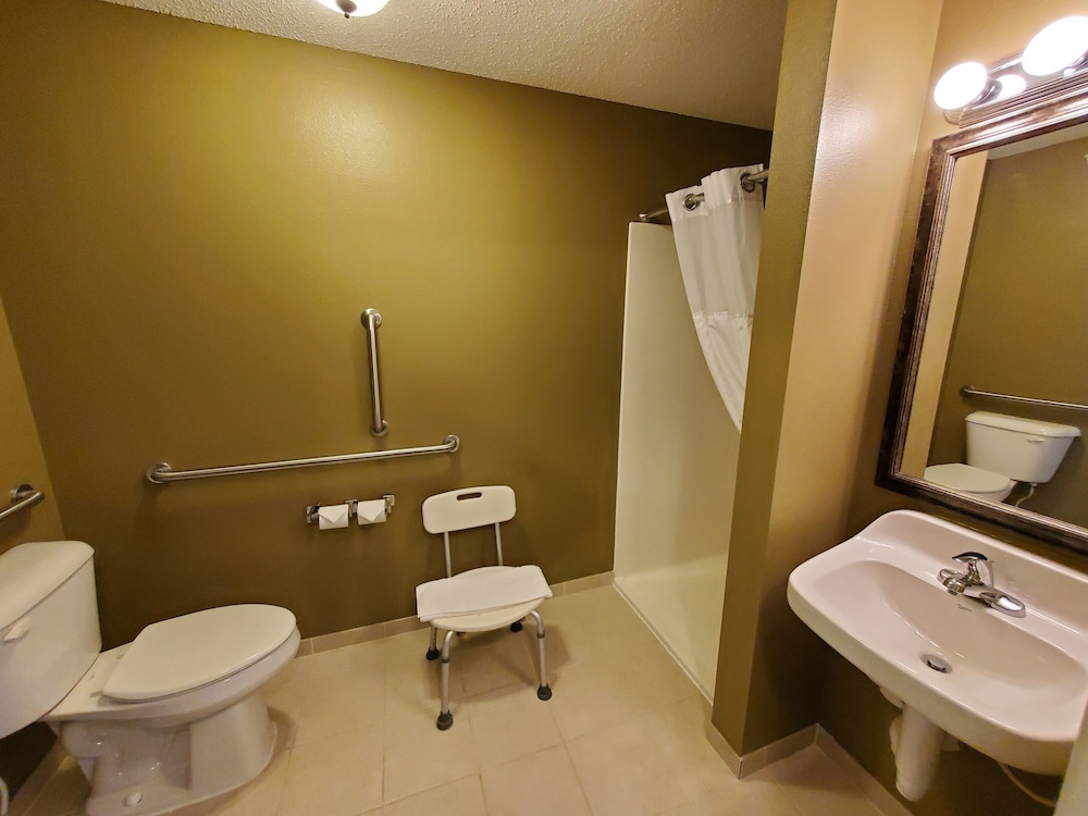GrandStay Hotel and Conference 10/49