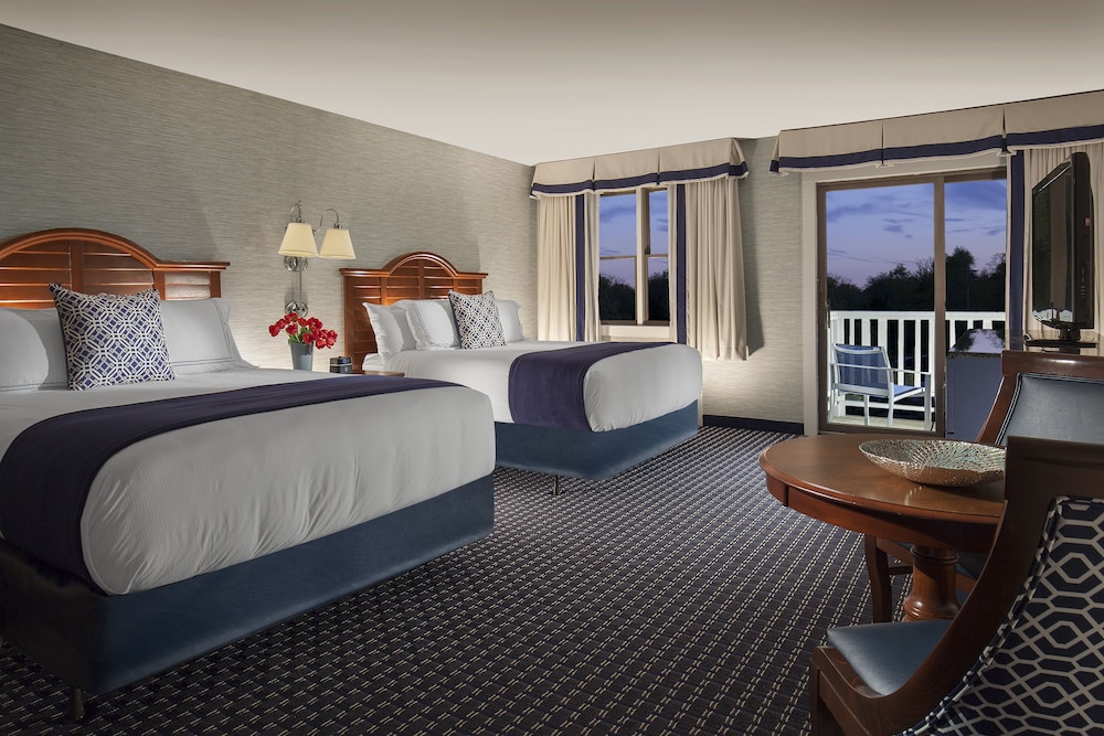 Hyannis Harbor Hotel 15/33