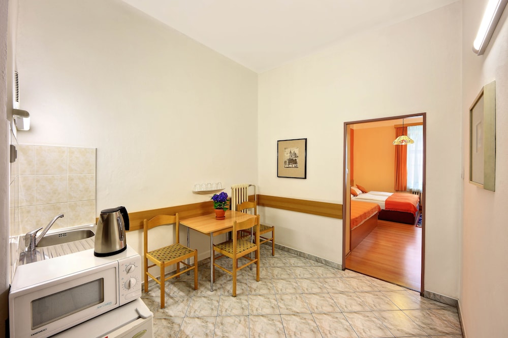 Hotel Golden City Garni 41/55