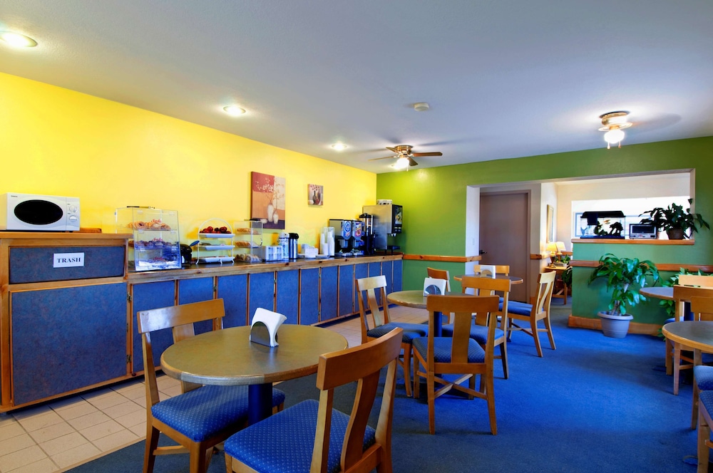 Americas Best Value Inn Garden City 27/28