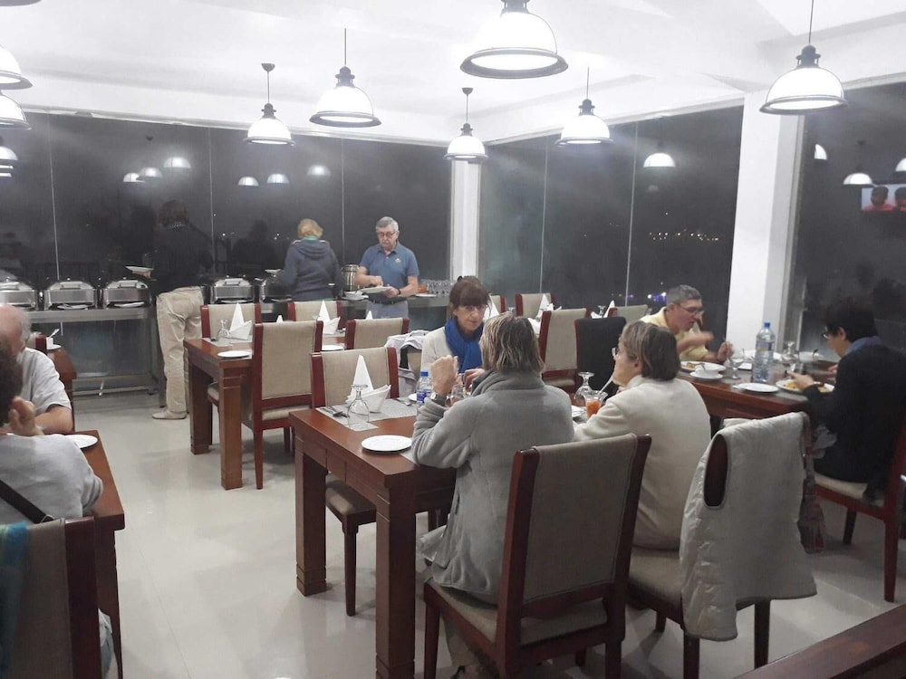 Royal Lake Hotel 19/33