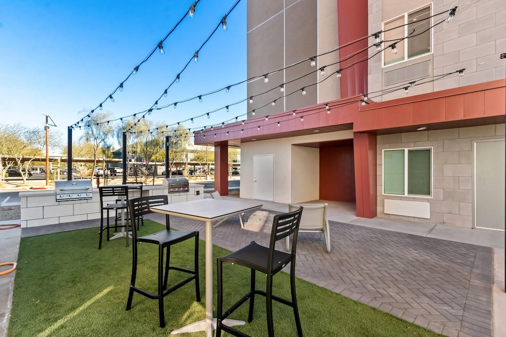 Everhome Suites Chandler Phoenix Fashion Center 30/50