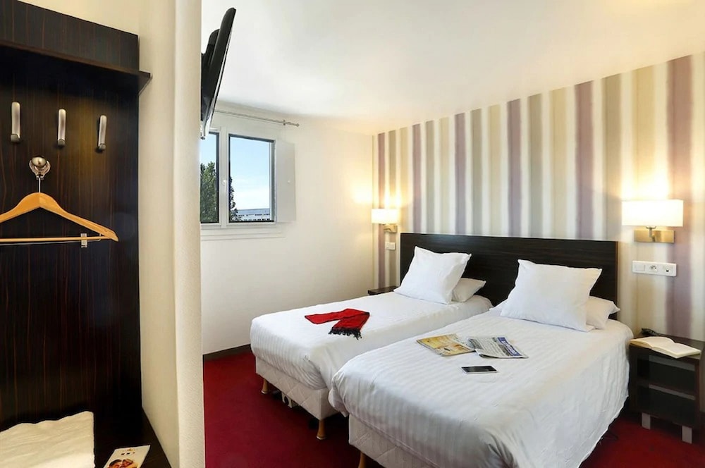 GRAND HOTEL SENIA 19/65