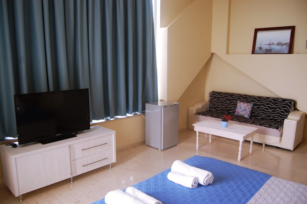 Hotel Saranda 61/79