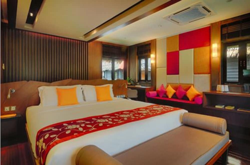 Gayana Marine Resort 3/71
