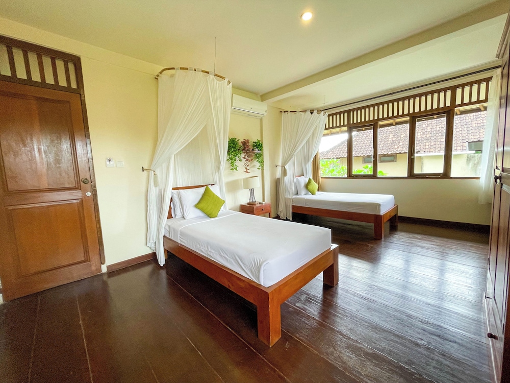 2 Bedrooms, Duplex, Villa, King and Twin Beds، Ubud Heaven Penestanan 8/10