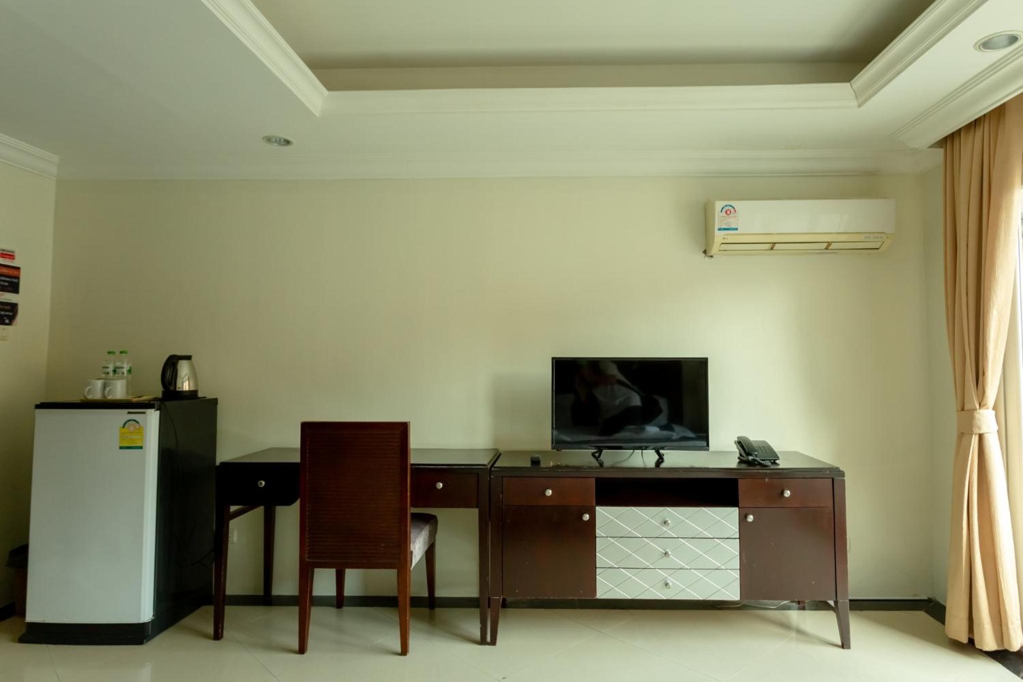 Ivory Palace Hotel 44/50