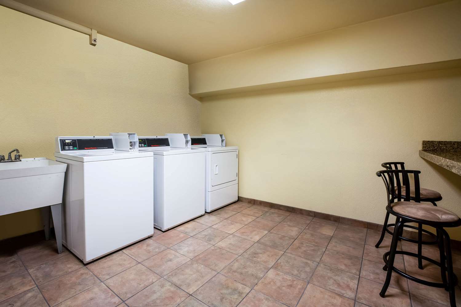 La Quinta Inn by Wyndham Bend 8/41