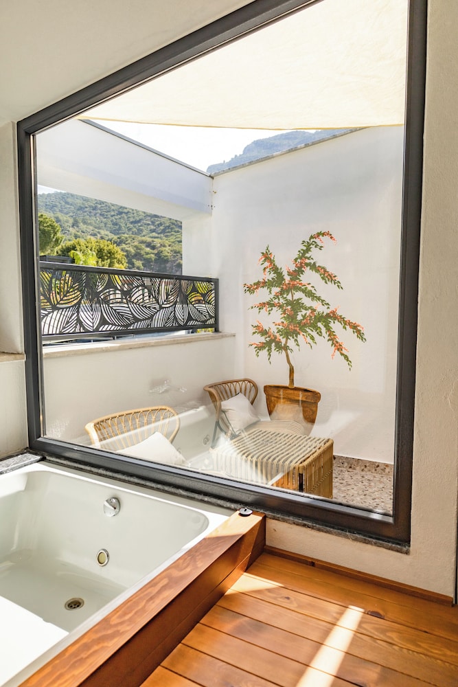 Oludeniz Blu Luxury Unique Hotel - Adults Only 24/50