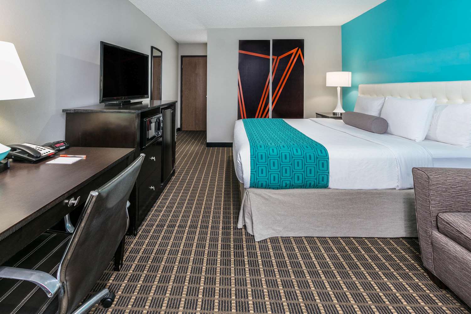 Howard Johnson by Wyndham New Braunfels 10/23