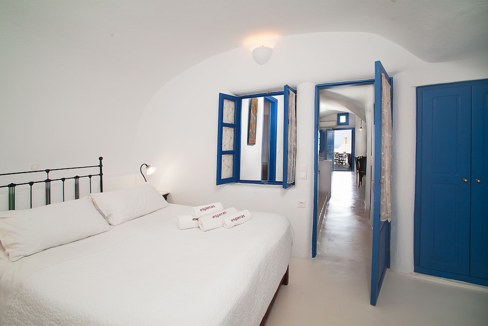 Esperas Santorini 18/50