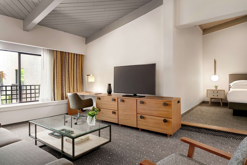 Hilton Scottsdale Resort & Villas 40/77