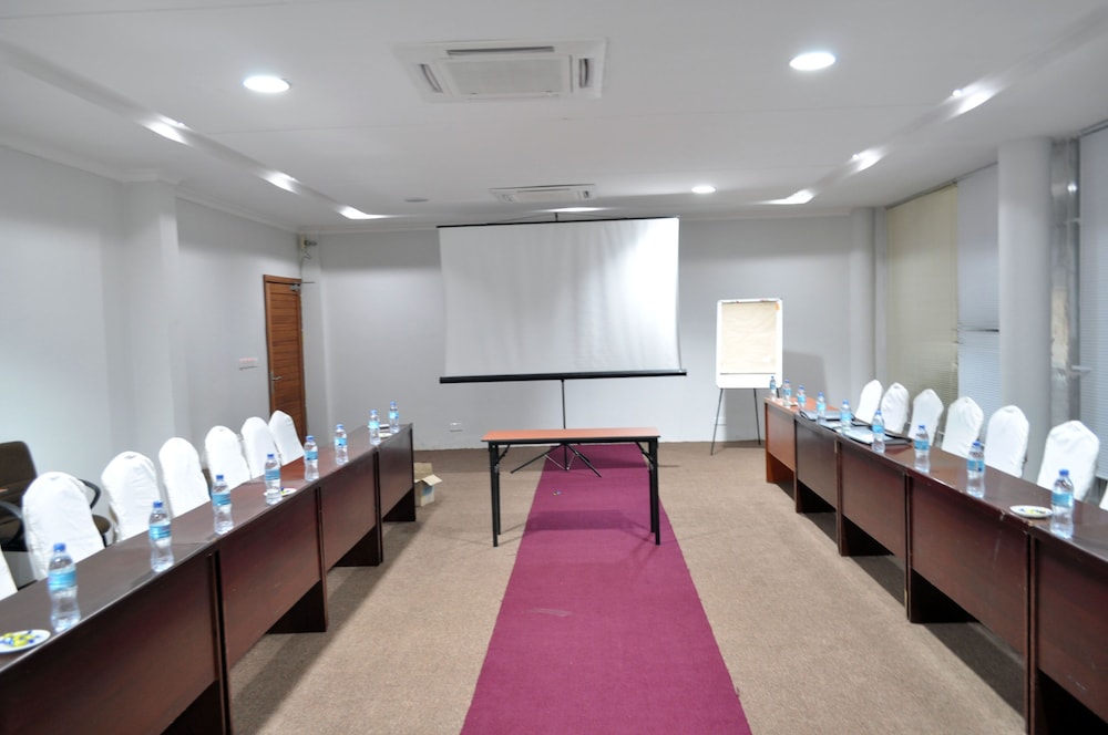 Regency Park Hotel 38/50