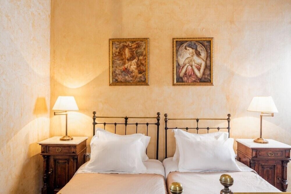 Nafsimedon Hotel 33/48
