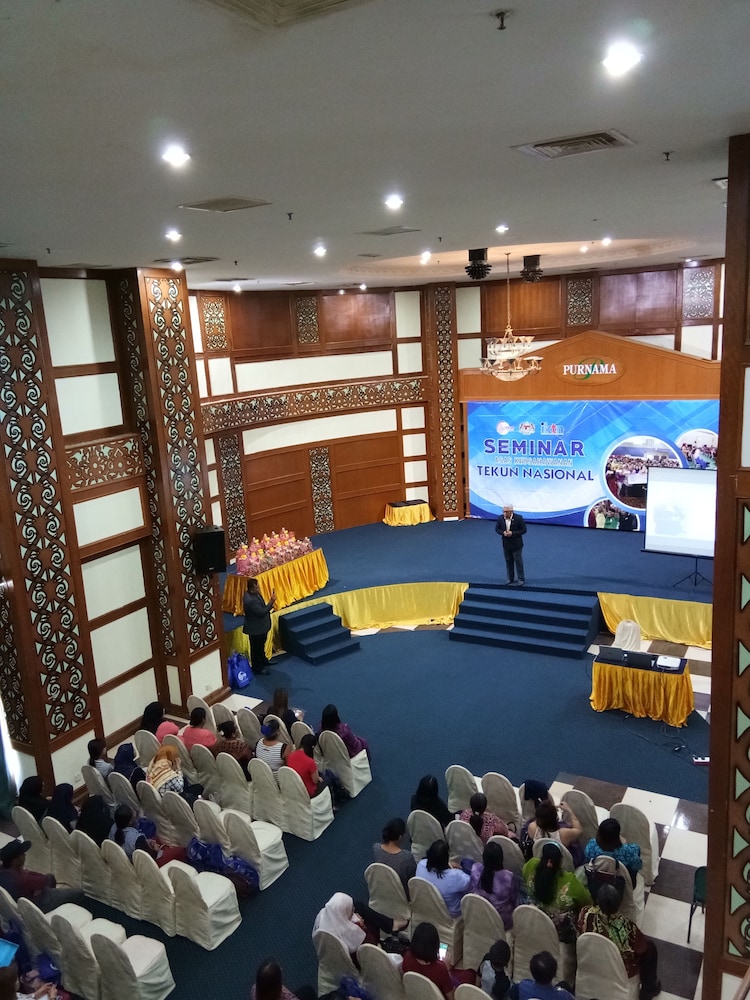 Purnama Hotel Limbang 32/35