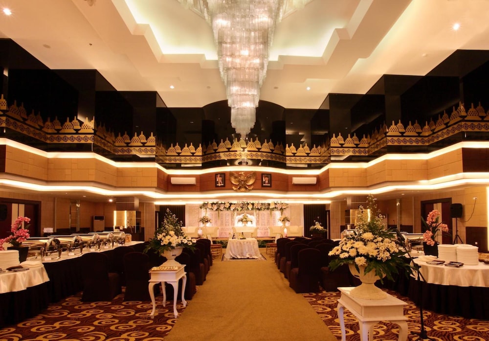 Tjokro Hotel Klaten 58/62