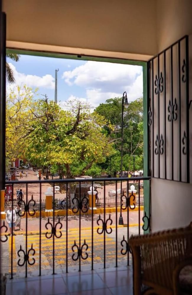 SUITE HOTEL MARIA DE LA LUZ 32/41