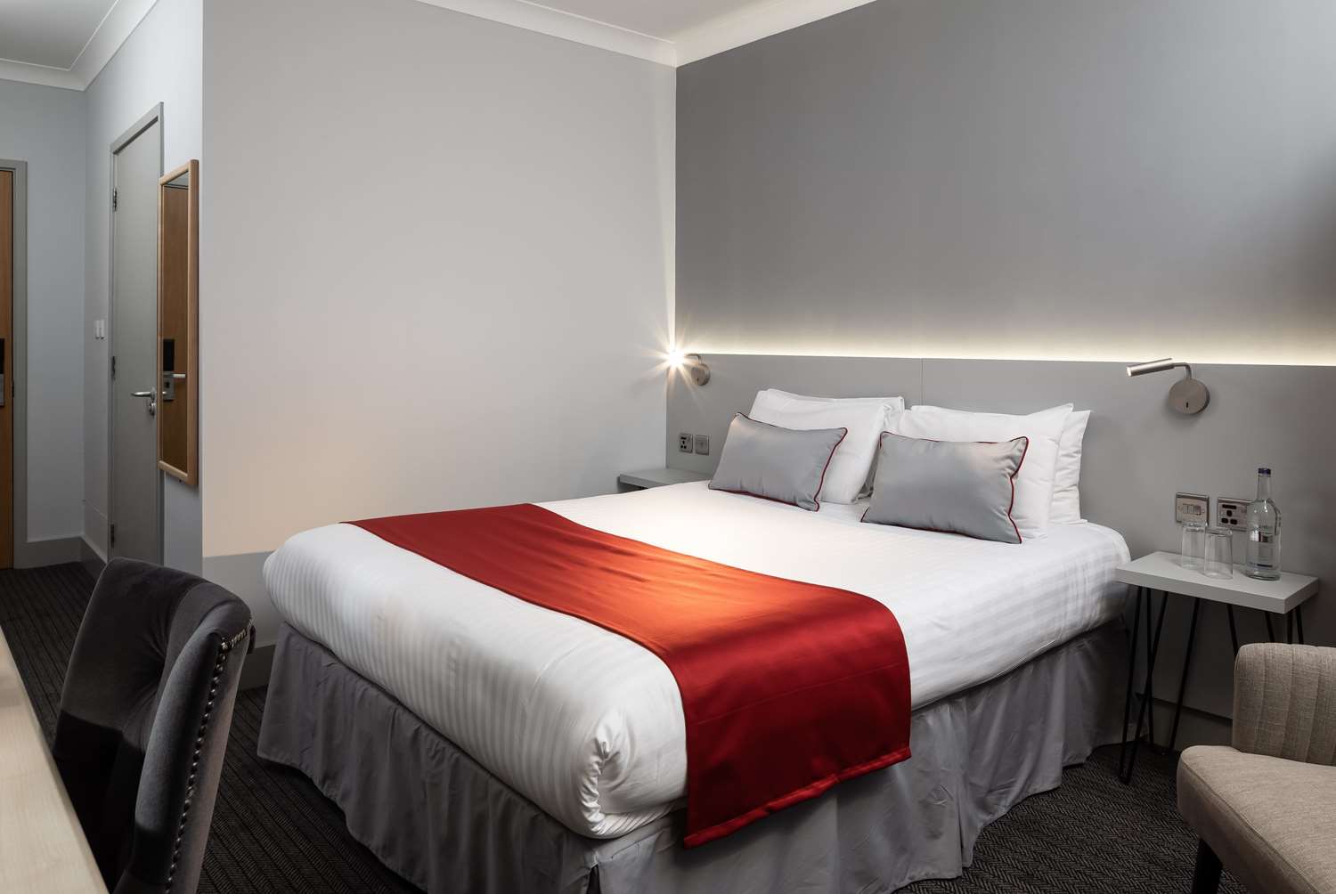 OYO Flagship London Finchley 8/20