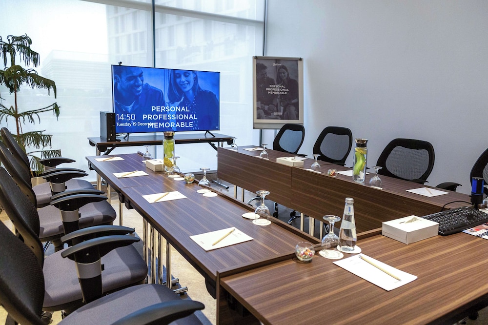 Radisson Hotel & Apartments Dammam Industry City 57/69