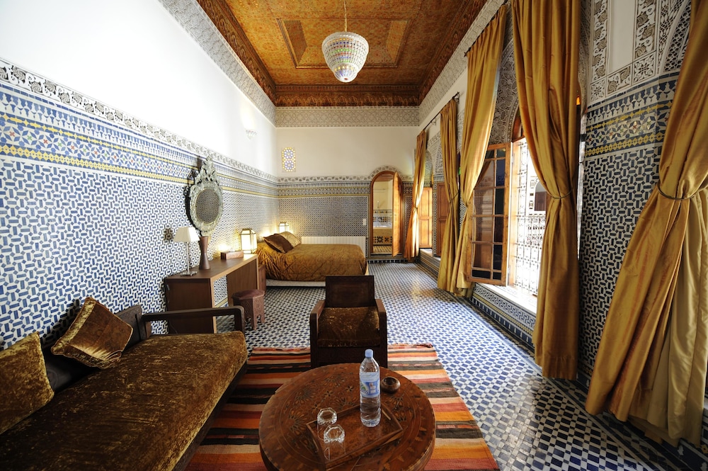 Riad Au 20 Jasmins 25/49