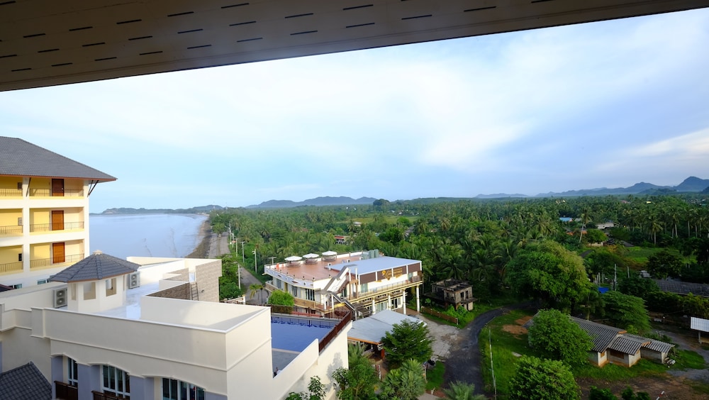 Royal Hill Satun Hotel 2/35
