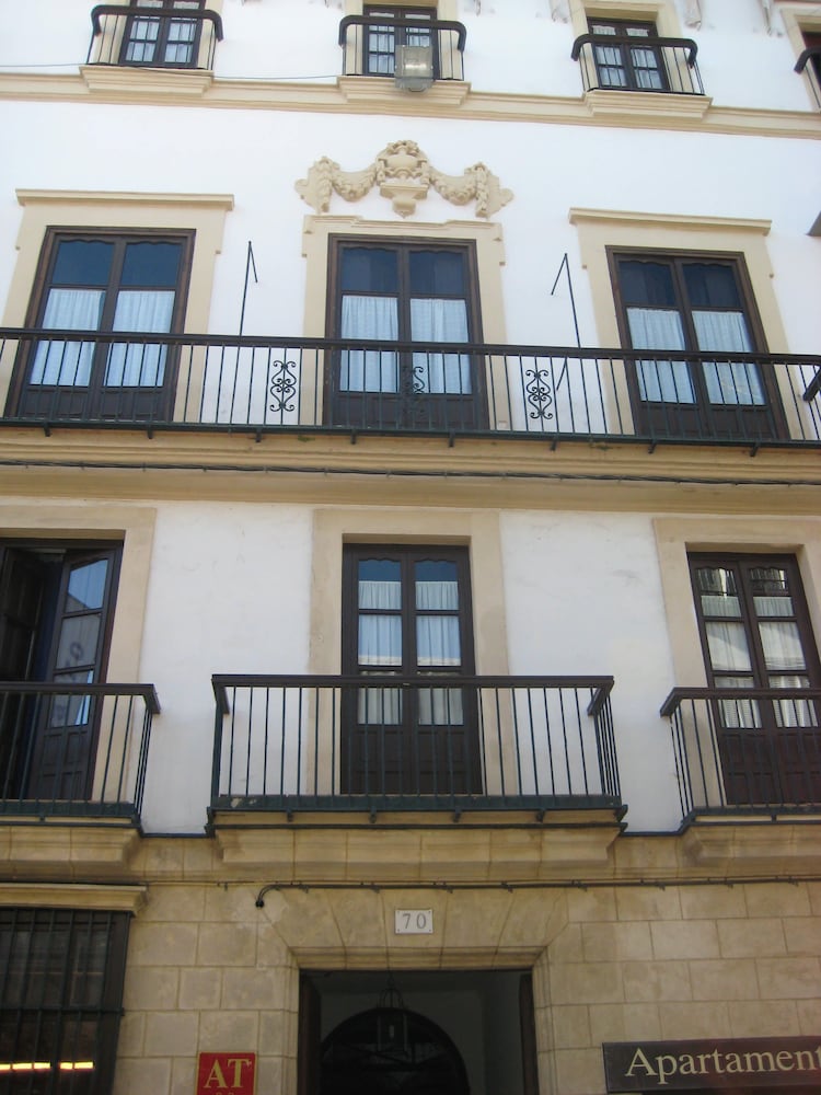 Apartamentos Larga 70 4/80