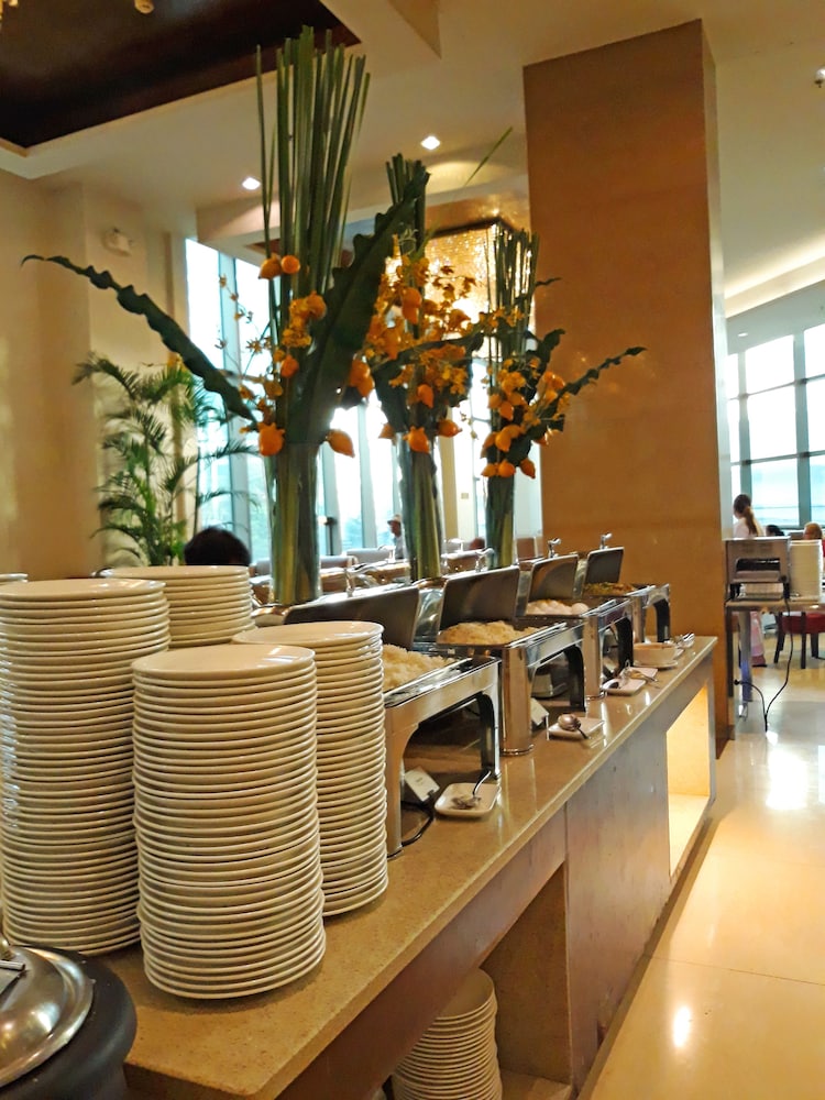 Mandarin Plaza Hotel 41/53